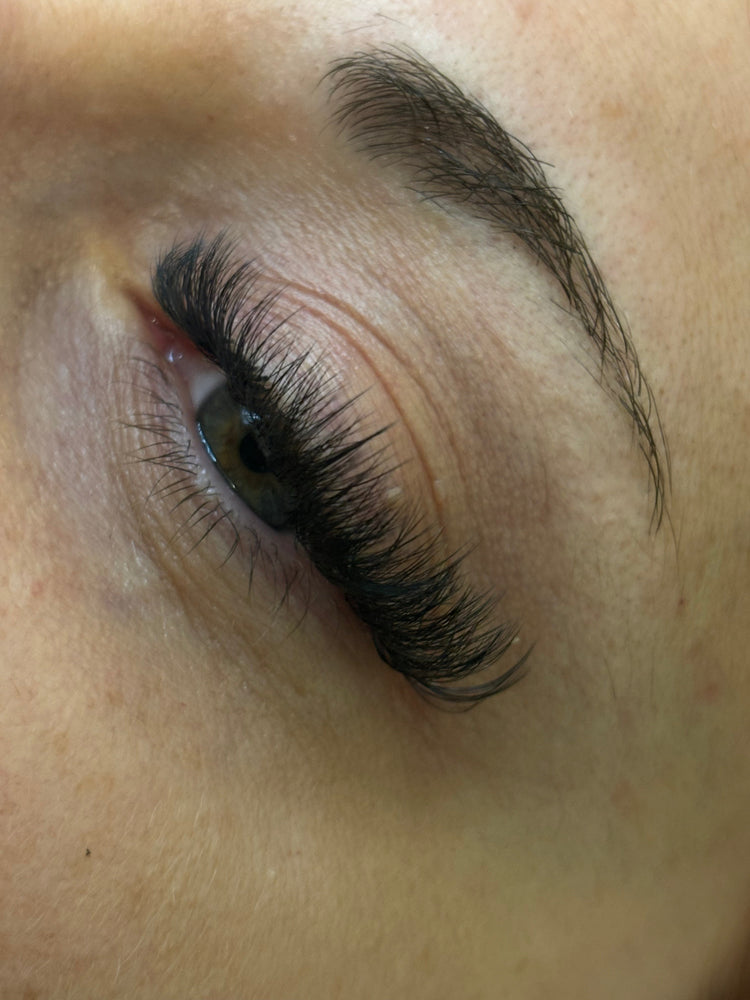 UNIVERS DES CILS